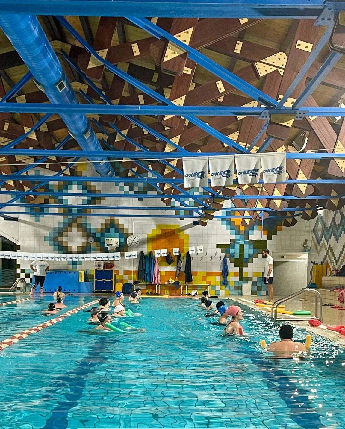 Indoor swimming — photograph 1 of 5