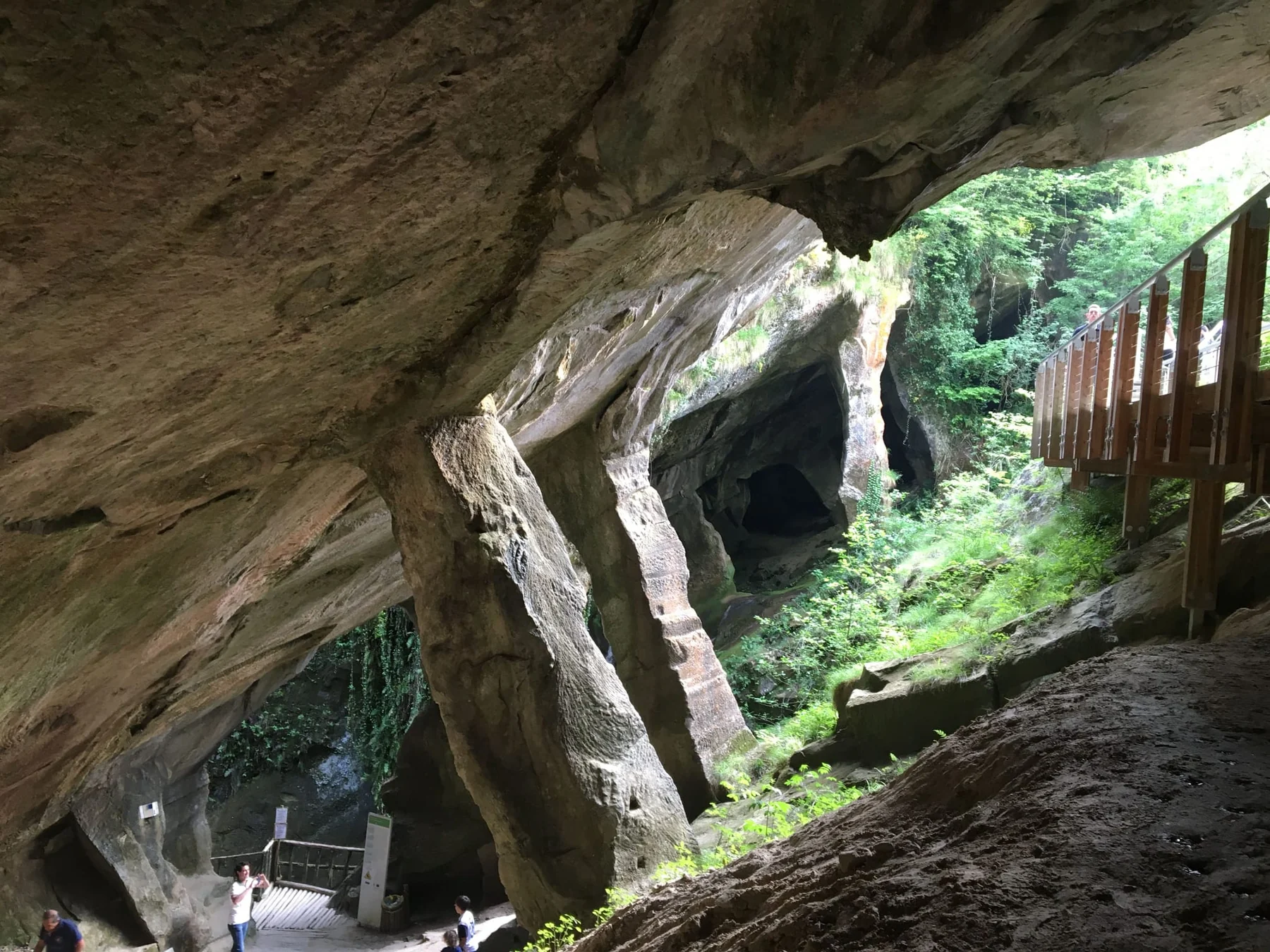 Carved gorge at the Grotte del Caglieron