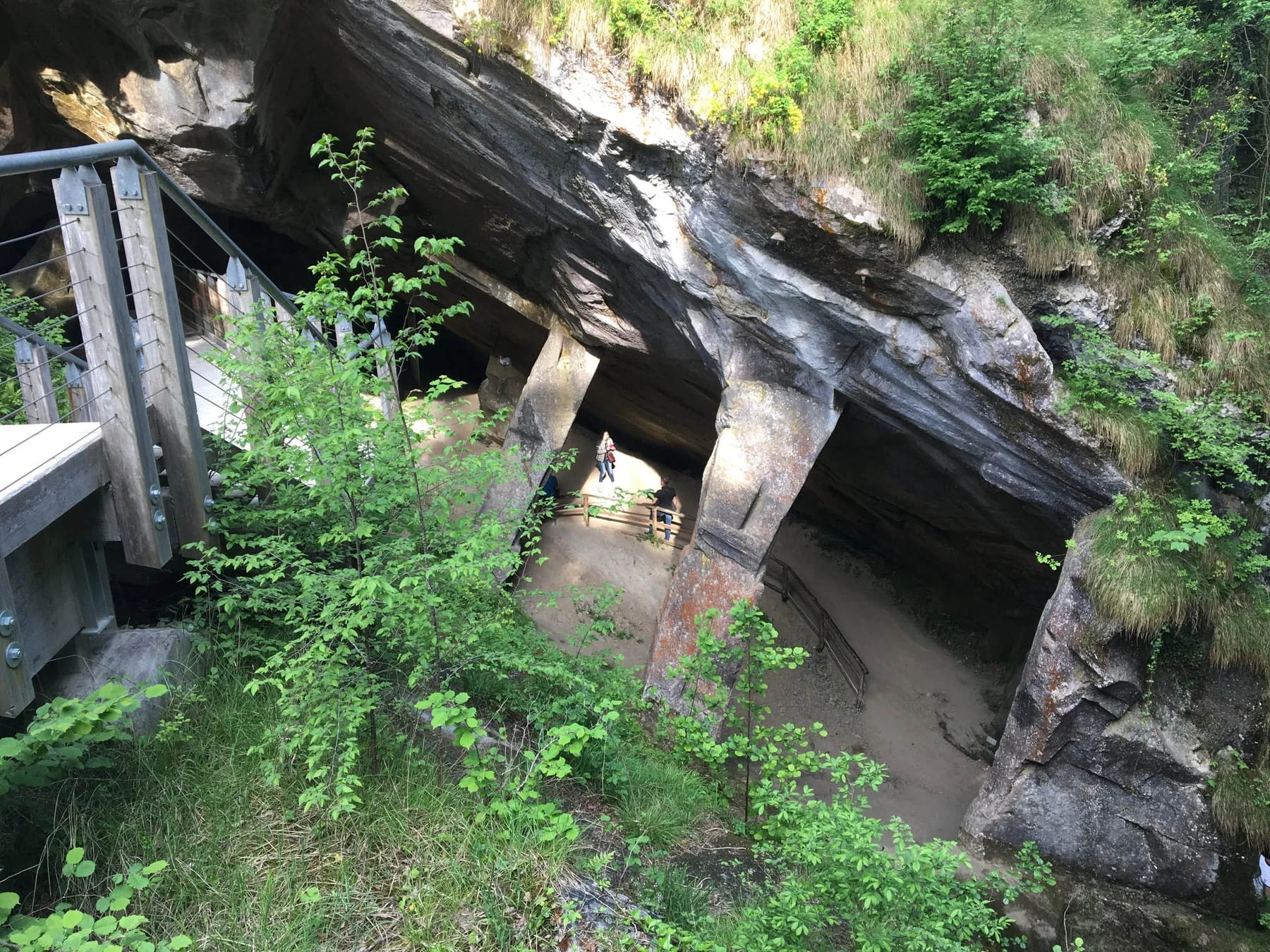 Rock formation at the Grotte del Caglieron